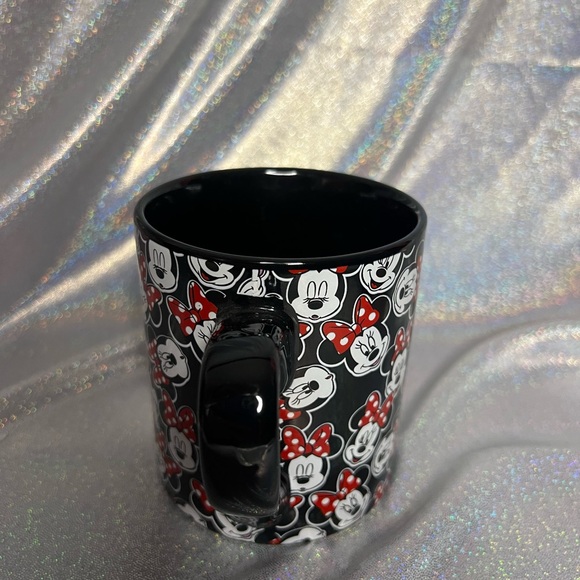 Disney Minnie Mouse black red white mug drink ware coffee tea kitchen brand new - Picture 5 of 5